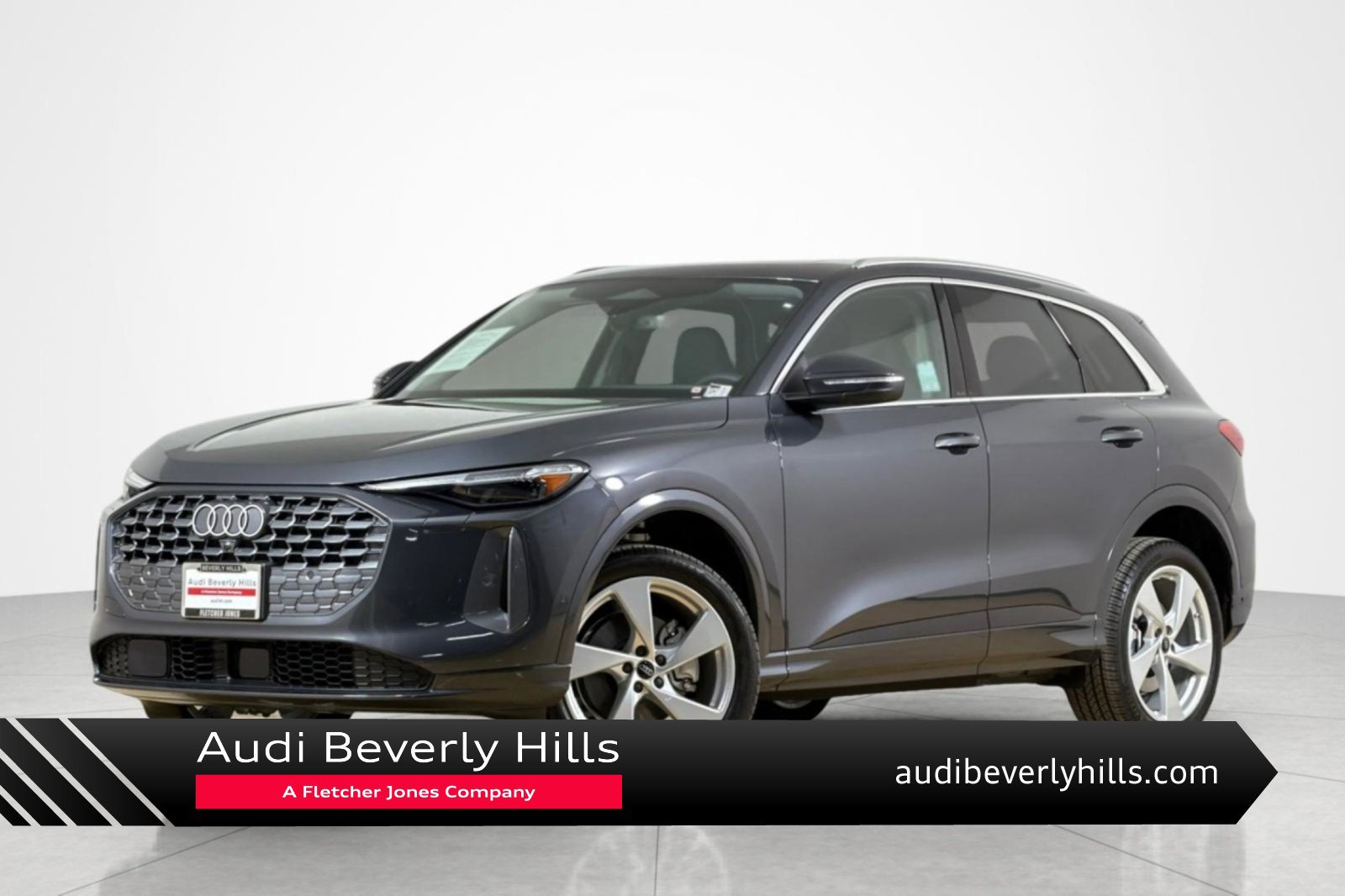 Used 2025 Audi Q5 Premium Plus w/ Premium Plus AWD/4WD image 1