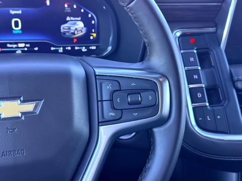 Used 2024 Chevrolet Suburban LT image 26