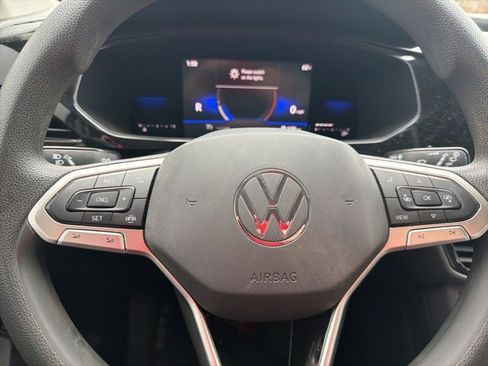 Used 2022 Volkswagen Taos S image 7