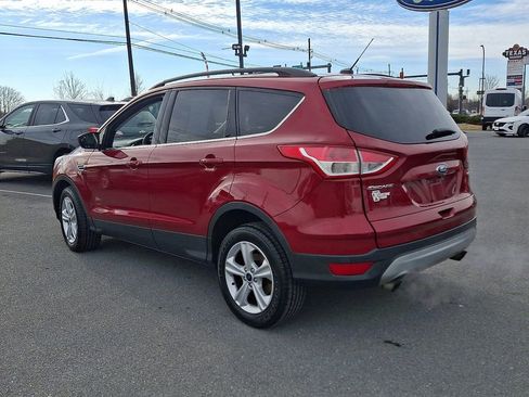 Used 2016 Ford Escape SE w/ Equipment Group 201A image 4