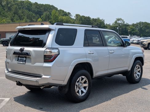Used 2016 Toyota 4Runner Trail AWD/4WD image 9