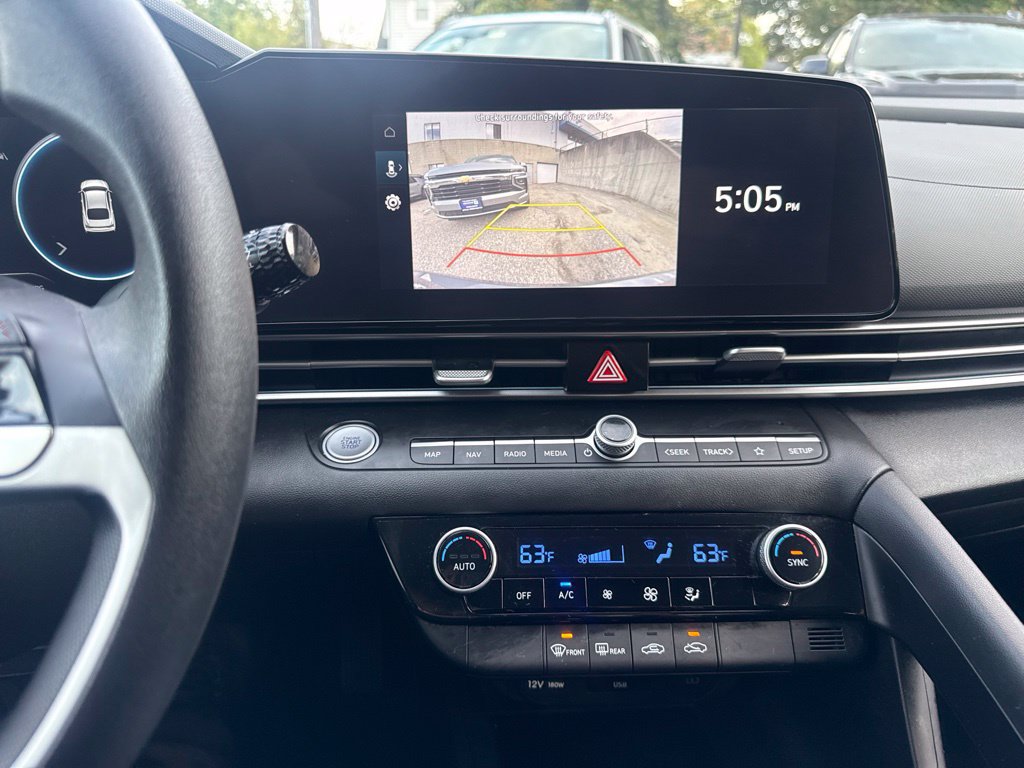 Used 2024 Hyundai Elantra SEL FWD image 28