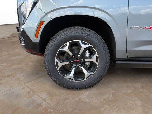 New 2026 GMC Yukon AT4 w/ AT4 Premium Plus Package AWD/4WD image 31