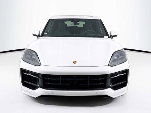 New 2026 Porsche Cayenne GTS image 6