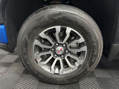 Used 2024 GMC Sierra 1500 AT4 w/ Technology Package image 36