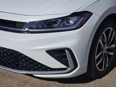 New 2026 Volkswagen Jetta SE image 6