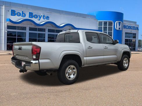 Used 2023 Toyota Tacoma SR5 RWD image 5