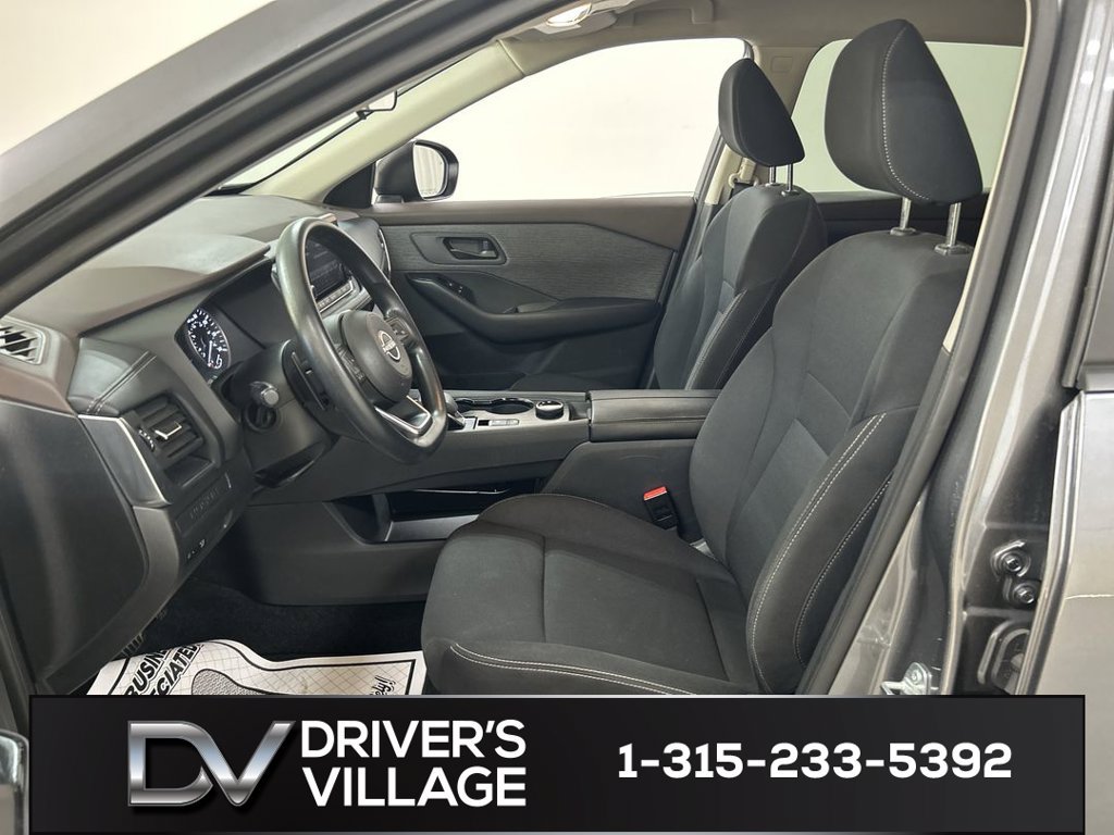 Used 2023 Nissan Rogue S AWD/4WD image 9