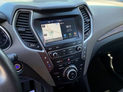 Used 2019 Hyundai Santa Fe XL image 15