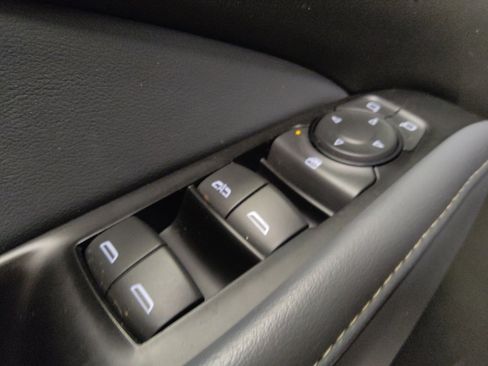 Used 2023 Buick Enclave Essence w/ Experience Buick Package FWD image 27