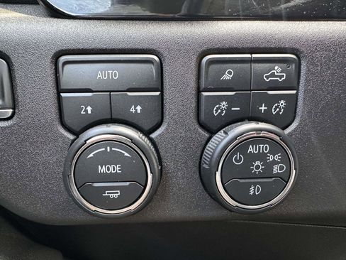 Used 2023 Chevrolet Silverado 1500 LTZ w/ Technology Package AWD/4WD image 18