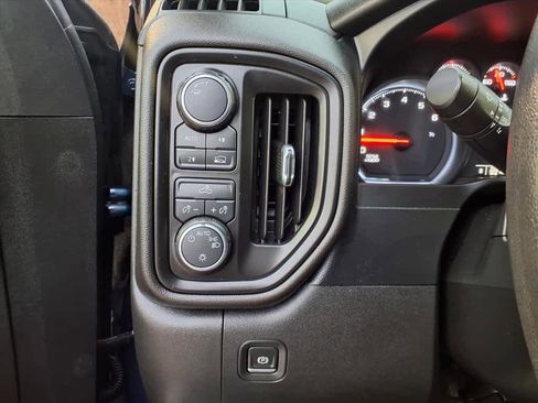 Used 2020 Chevrolet Silverado 1500 Custom w/ Custom Value Package image 19