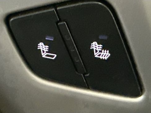 Used 2018 GMC Sierra 1500 SLE w/ SLE Value Package image 21