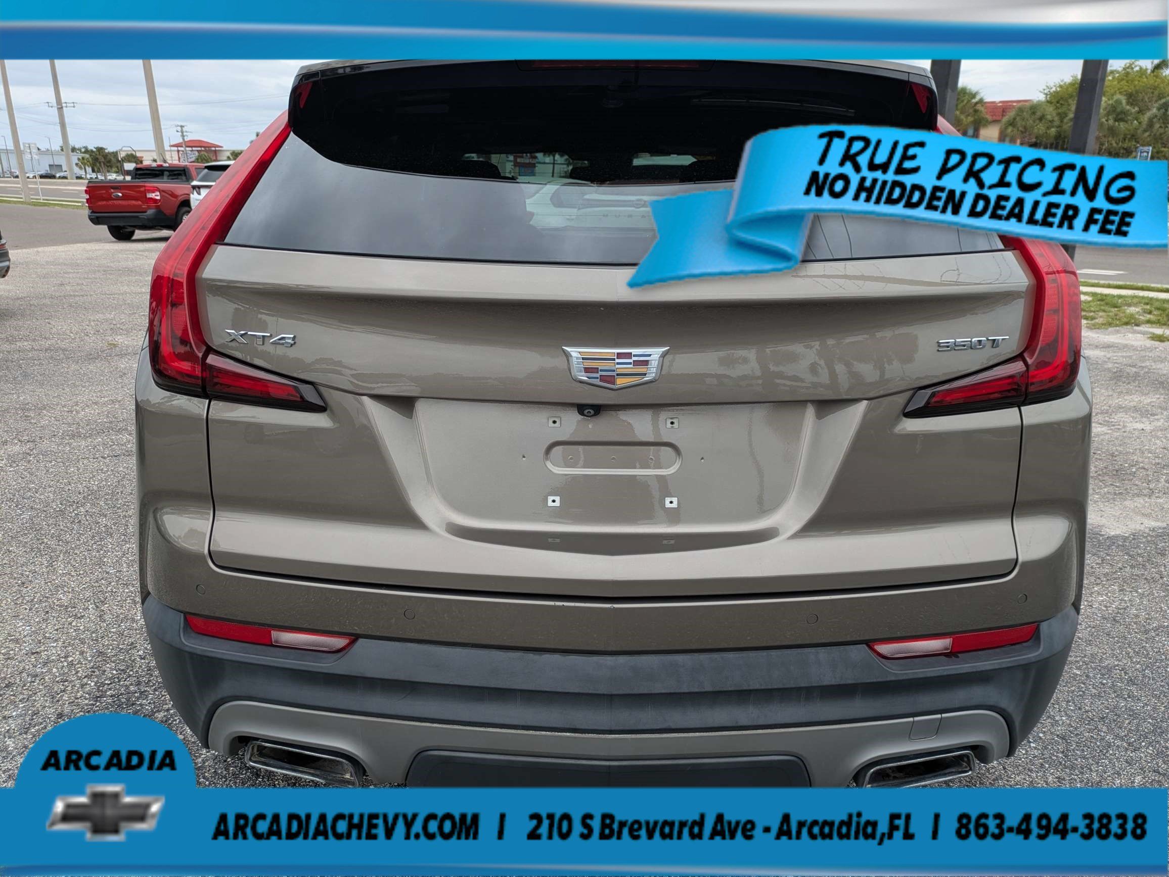 Used 2020 Cadillac XT4 Premium Luxury w/ Driver Assist Package FWD image 5