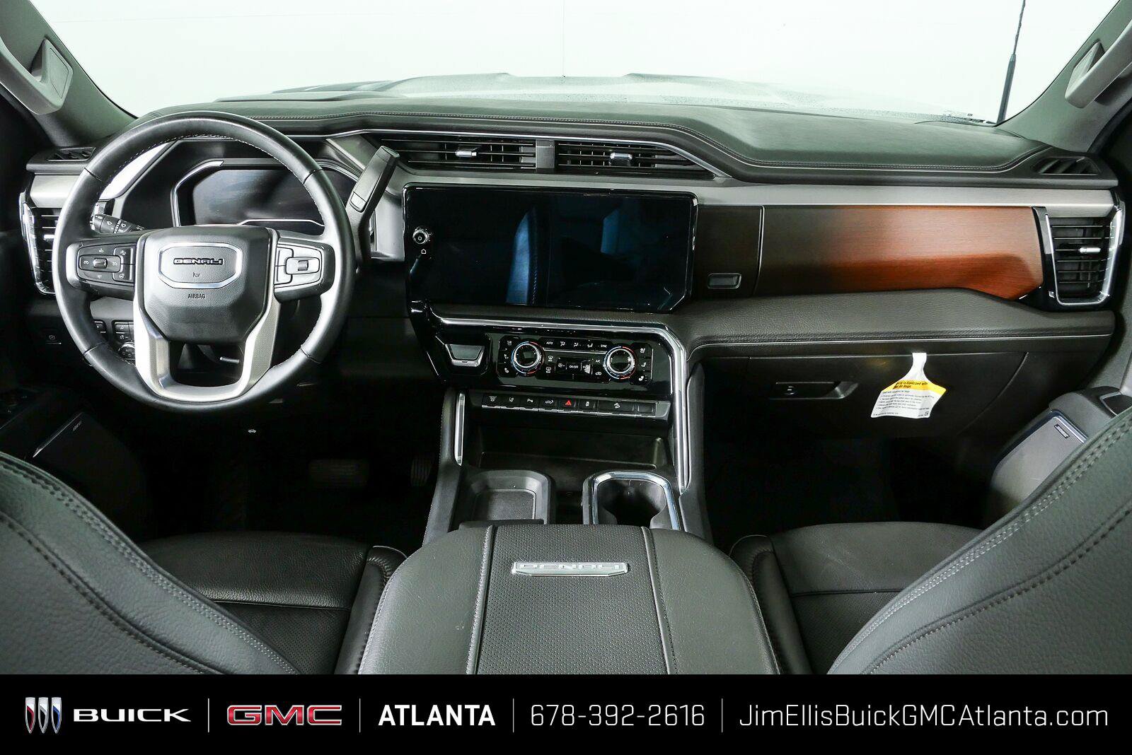 Used 2024 GMC Sierra 2500 Denali w/ Denali Reserve Package AWD/4WD image 19