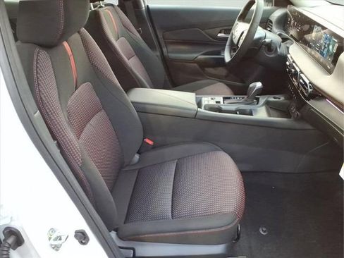Certified 2026 Nissan Sentra SR w/ Floor Mat Package FWD image 17