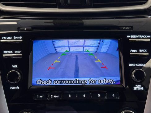 Used 2015 Nissan Murano S image 33