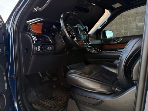 Used 2019 Lincoln Navigator Reserve w/ Cargo Package image 44