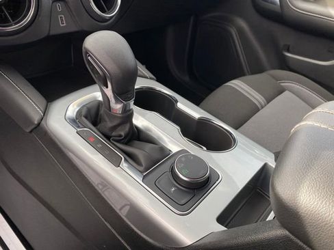 Certified 2025 Chevrolet Blazer LT image 11