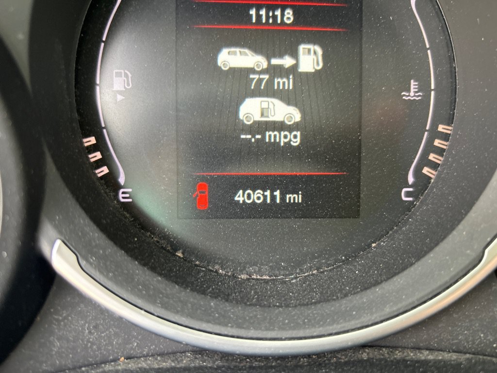 Used 2018 FIAT 500L Trekking FWD image 10