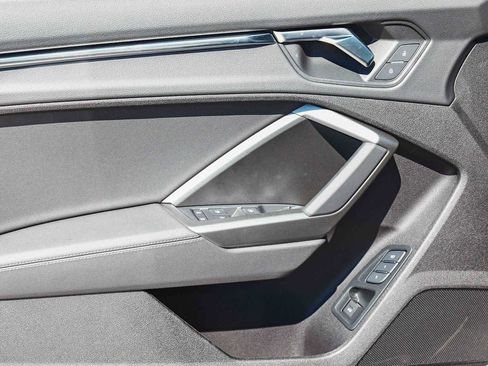 New 2025 Audi Q3 2.0T Premium image 24