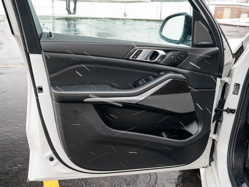 Used 2023 BMW X5 M50i w/ Executive Package image 9