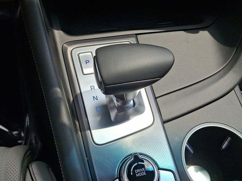 Certified 2025 Genesis G70 3.3T Advanced image 15