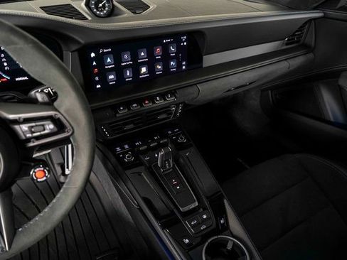 Used 2025 Porsche 911 Carrera GTS image 19