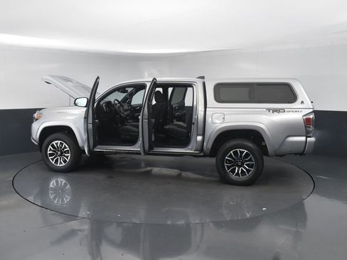 Used 2020 Toyota Tacoma TRD Sport image 28