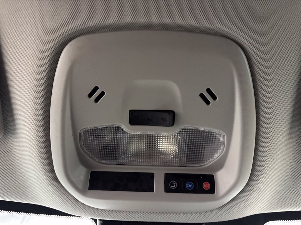 Used 2025 Chevrolet Trax ACTIV w/ Driver Confidence Package FWD image 24