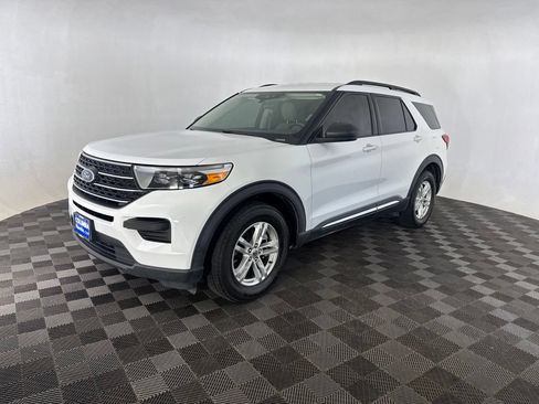 Used 2020 Ford Explorer XLT w/ Comfort Package AWD/4WD image 5