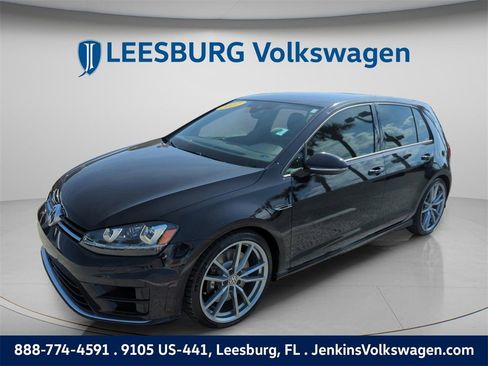 Used 2017 Volkswagen Golf R 4-Door image 14
