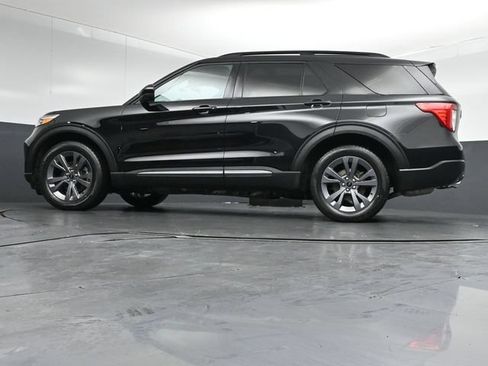 Certified 2024 Ford Explorer XLT w/ Equipment Group 202A AWD/4WD image 43