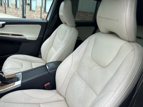 Used 2015 Volvo XC60 T6 Platinum w/ Inscription Package AWD/4WD image 31
