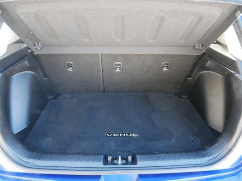 Used 2022 Hyundai Venue SEL image 10