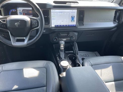 Used 2022 Ford Bronco Outer Banks AWD/4WD image 9