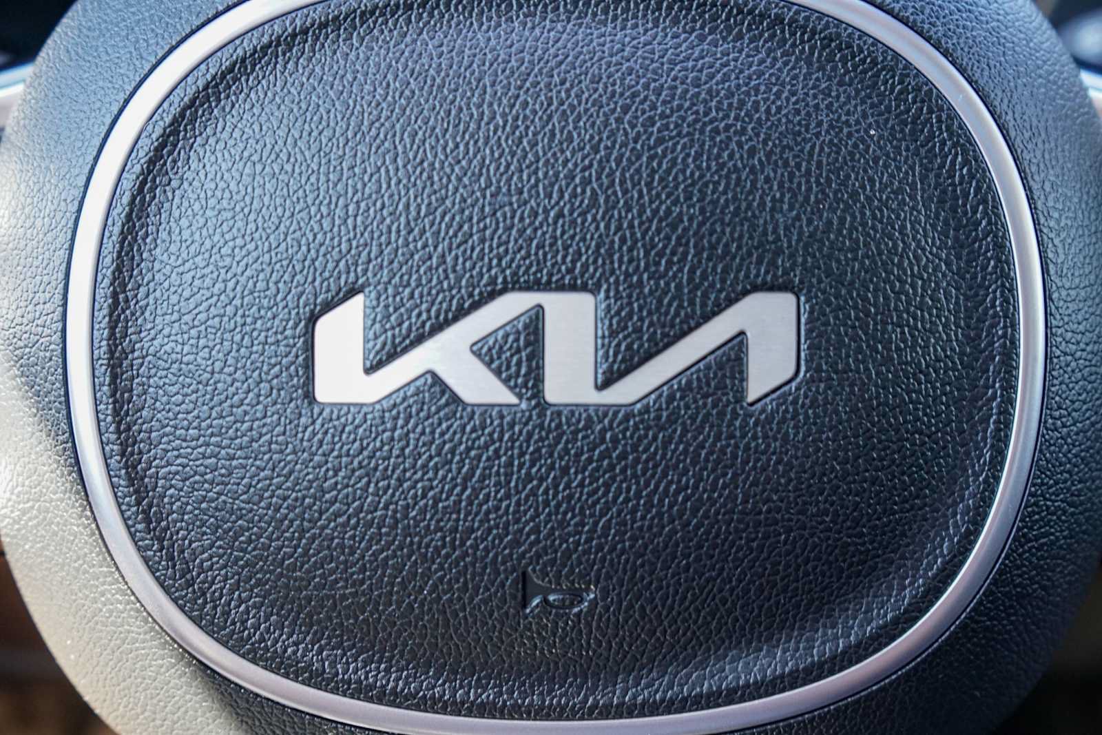 Used 2022 Kia Sorento S w/ Panoramic Sunroof Package FWD image 13