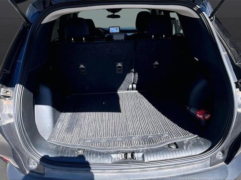 Used 2020 Ford Escape SE image 29