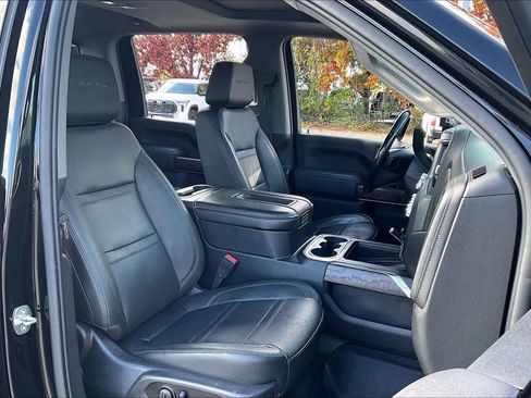 Used 2021 GMC Sierra 2500 Denali w/ Denali Ultimate Package image 8