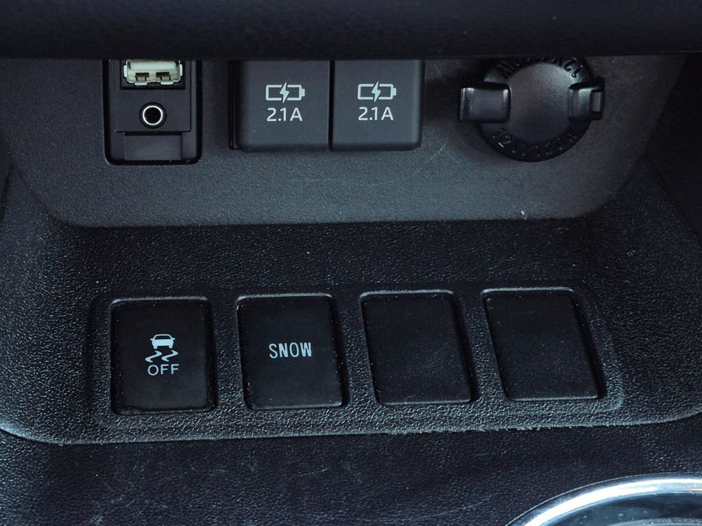 Used 2019 Toyota Highlander Limited FWD image 28
