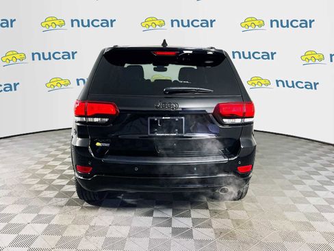 Used 2022 Jeep Grand Cherokee Laredo X AWD/4WD image 5
