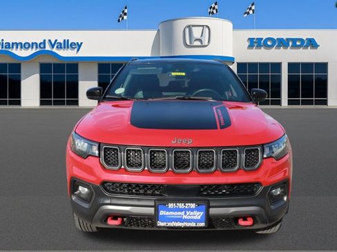 Used 2023 Jeep Compass Trailhawk image 2