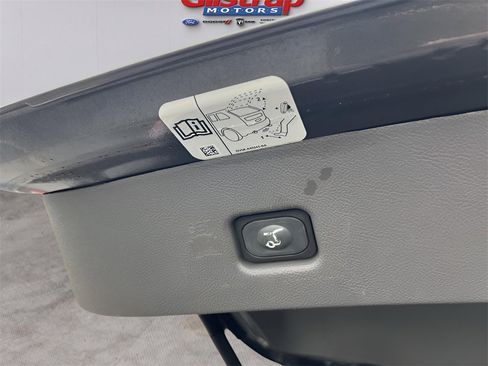 Used 2020 Lincoln Nautilus Reserve w/ Equipment Group 202A image 17