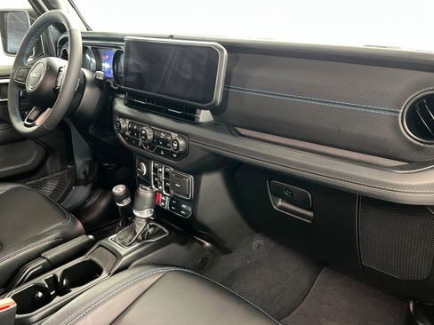 Used 2024 Jeep Wrangler Unlimited Rubicon 4xe w/ Convenience Group image 25