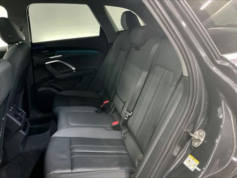 Certified 2025 Audi Q5 Premium w/ Premium Plus AWD/4WD image 29