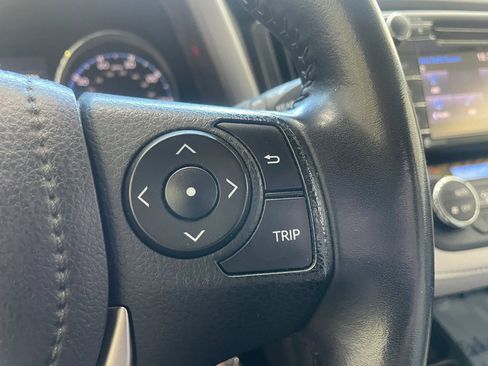 Used 2016 Toyota RAV4 XLE AWD/4WD image 12