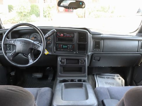 Used 2006 Chevrolet Silverado 3500 LT w/ Heavy-Duty Power Package RWD image 27