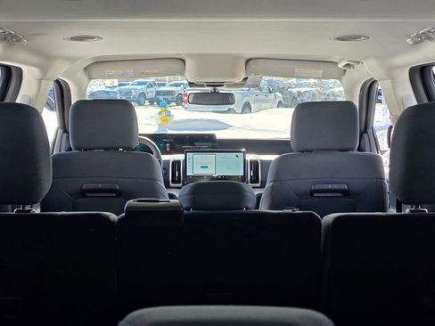 Used 2025 Ford Expedition Max Active image 9