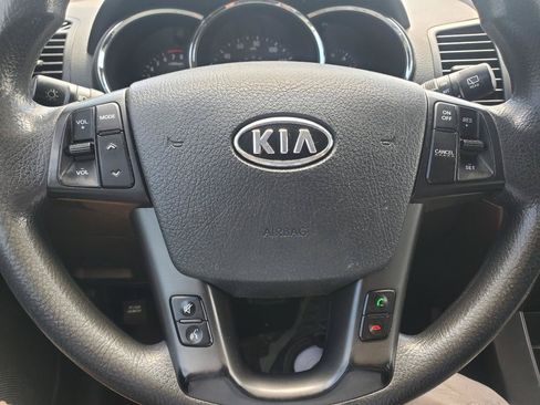 Used 2013 Kia Sorento LX AWD/4WD image 18