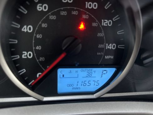 Used 2013 Toyota RAV4 XLE image 36